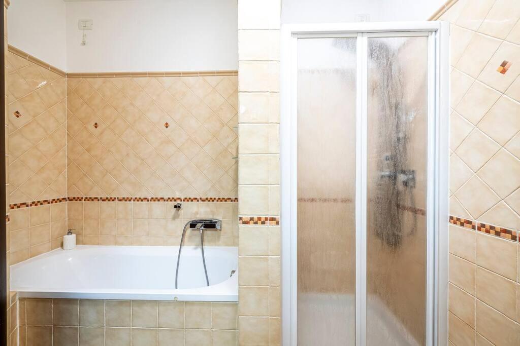 Leopolda Apartment Free Wi-Fi Firenze Eksteriør bilde